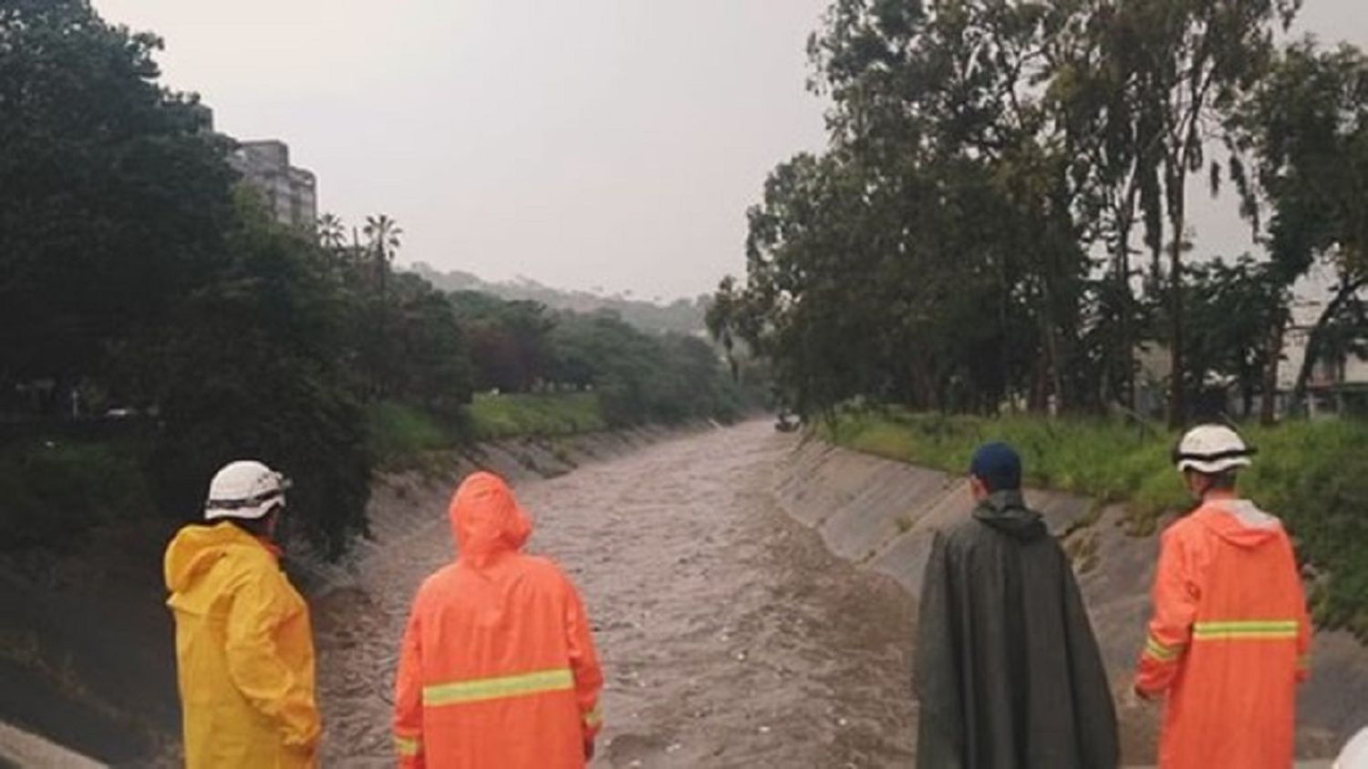 ACTIVAN el SISTEMA NACIONAL de RIESGOS ante  persistencia de las precipitaciones