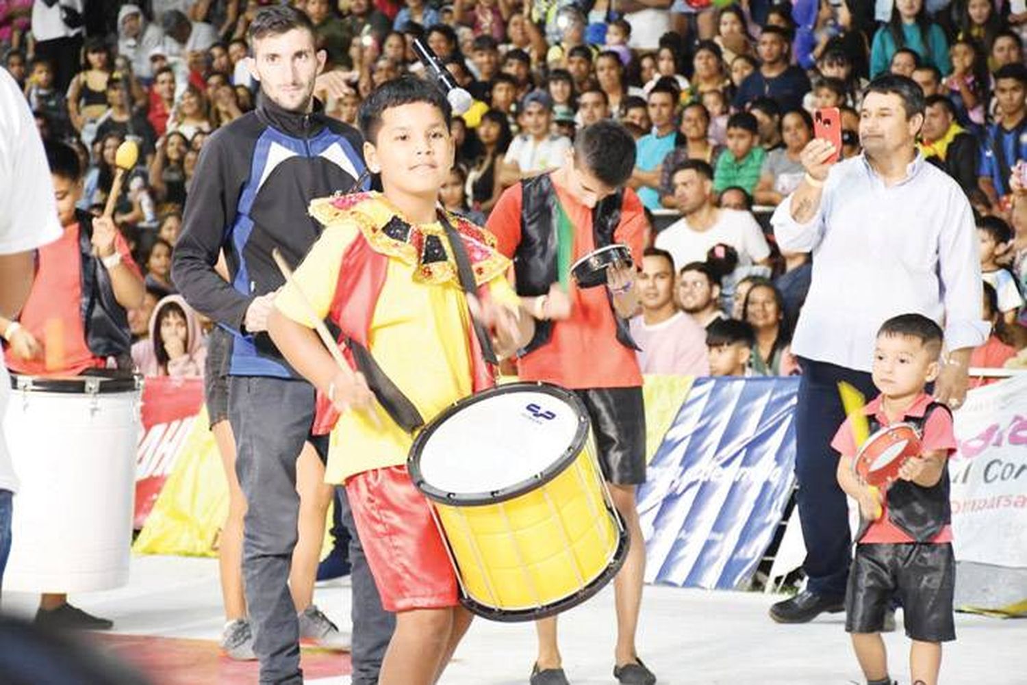 Ante una multitud, finalizó el carnaval de Los Pequeños Duendes