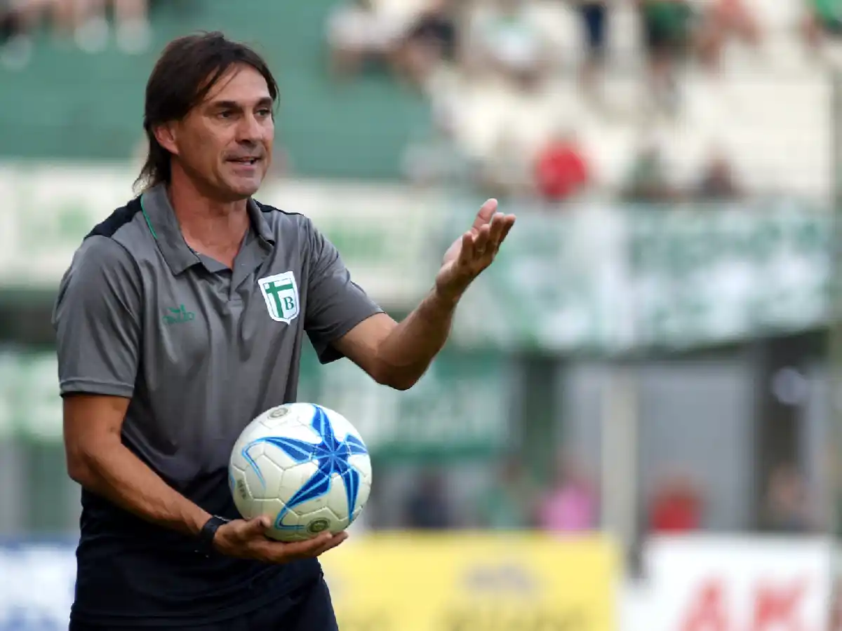 Mazzola dejó de ser el DT de Sportivo Belgrano