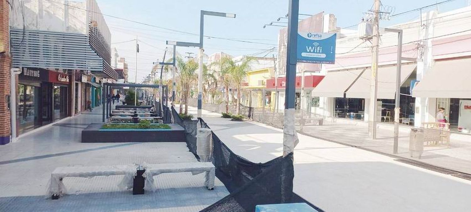 Peatonal Rivadavia: el nuevo tramo 
tendrá semáforos y protectores viales