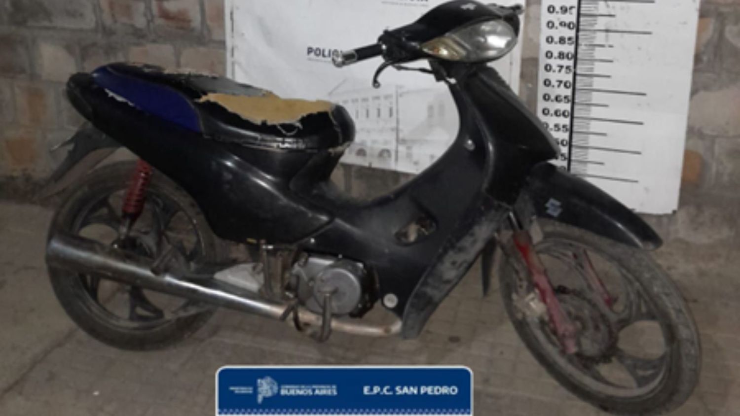 La moto se hallaba entre las malezas de un terreno en Saavedra al 2900.