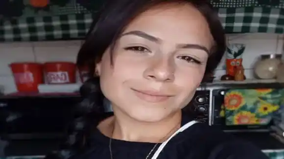 Un colchón atravesado por maleantes en vía de Los Teques provoca muerte de muchacha