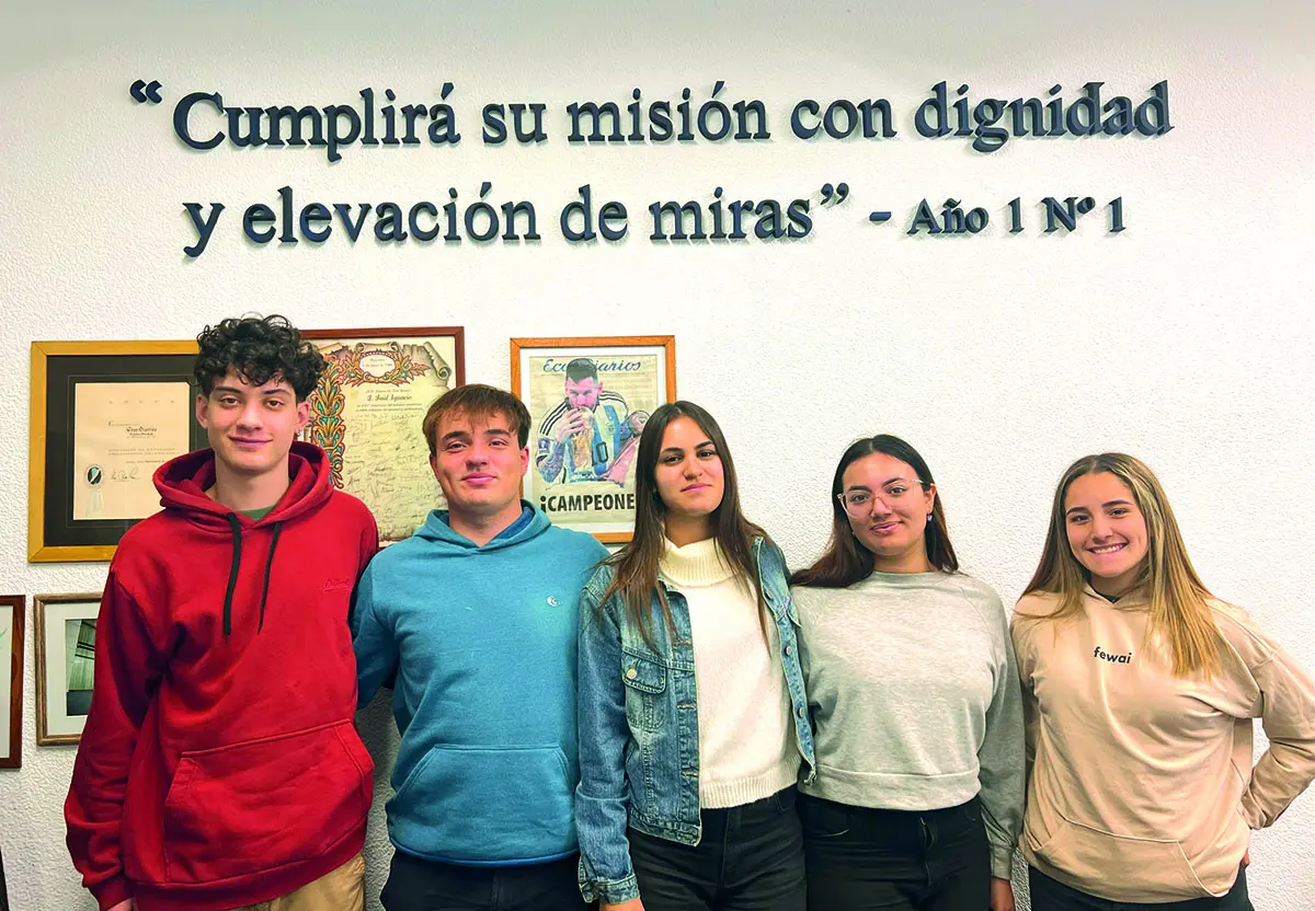 Estudiantes. Pertenecen a 7mo año de la Escuela Técnica Nº 3 y realizan prácticas en Ecos Diarios