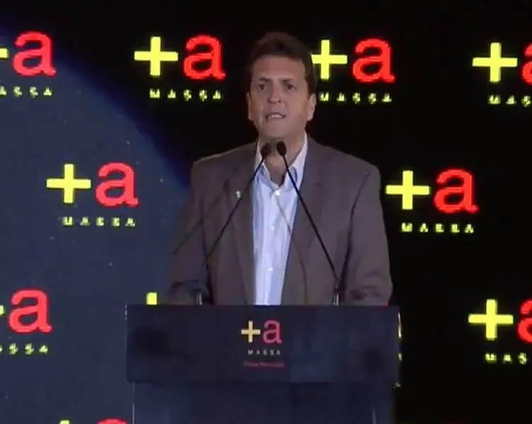 Massa al kircherismo: "En lugar de ocuparse de nosotros, deben ocuparse de la inseguridad y de la inflación"