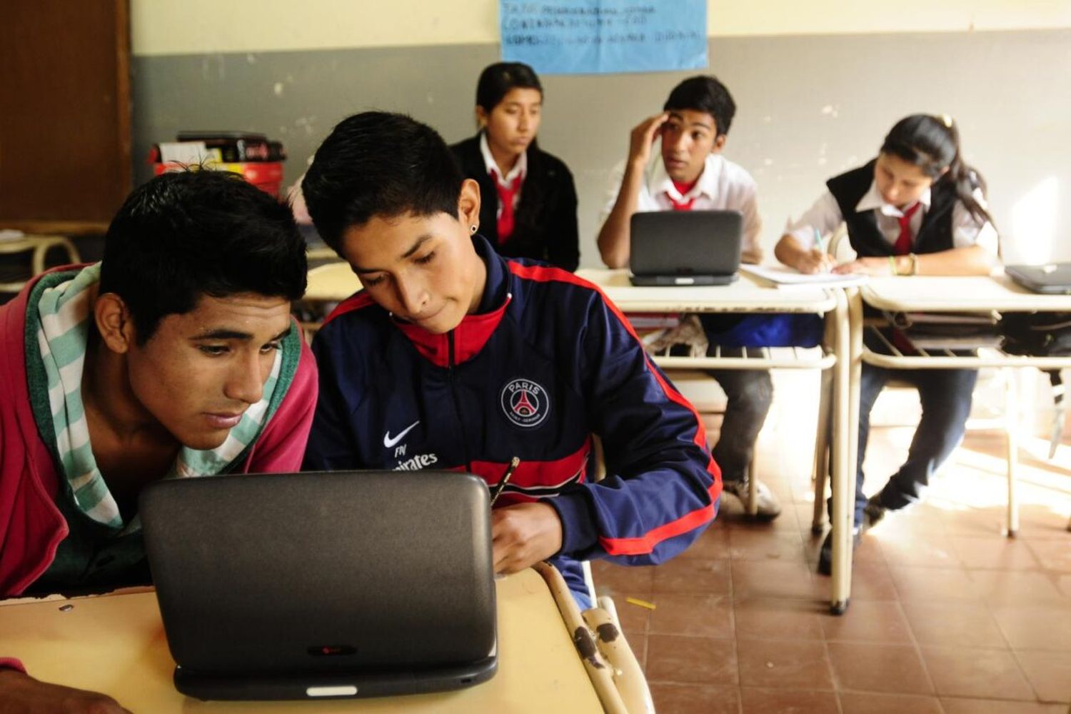 Aumentó la conectividad en las escuelas, aunque quedan gestiones escolares sin informatizar