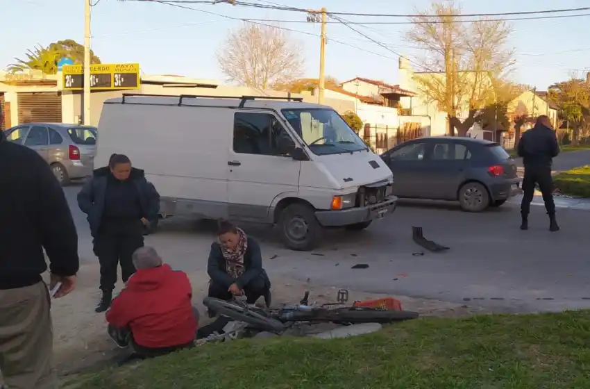 Un hombre hospitalizado tras un choque en Los Pinares