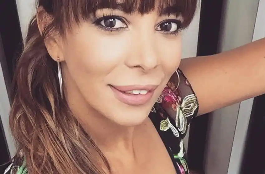Polémica por una foto que publicó Ximena Capristo amamantando a su hijo