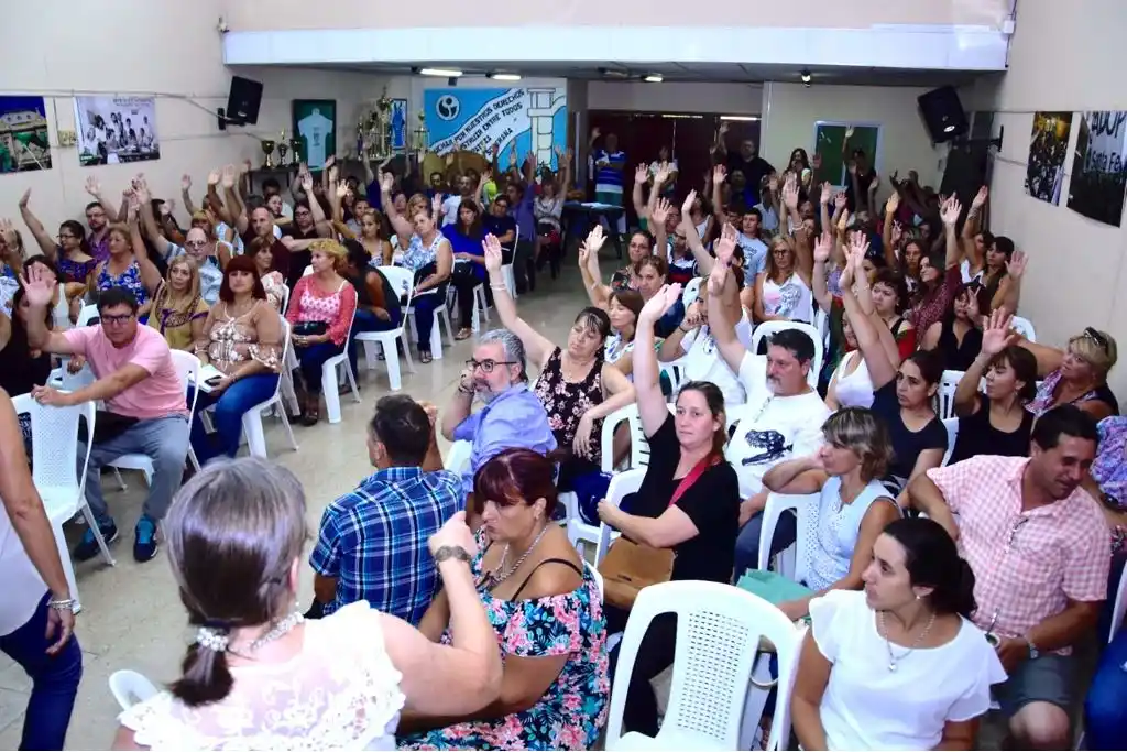 Los docentes definen mañana si aceptan o rechazan