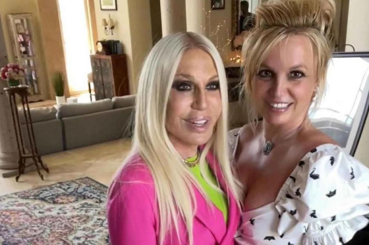 Por qué Britney Spears eligió a Donatella Versace para diseñar su vestido de casamiento