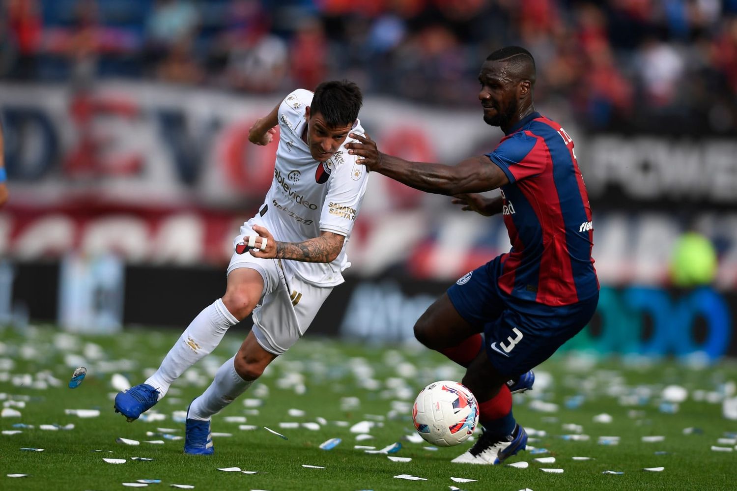 Colón derrotó a San Lorenzo en el Gasómetro