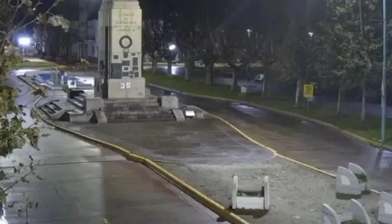El trabajador fue atropellado mientras limpiaba la calle