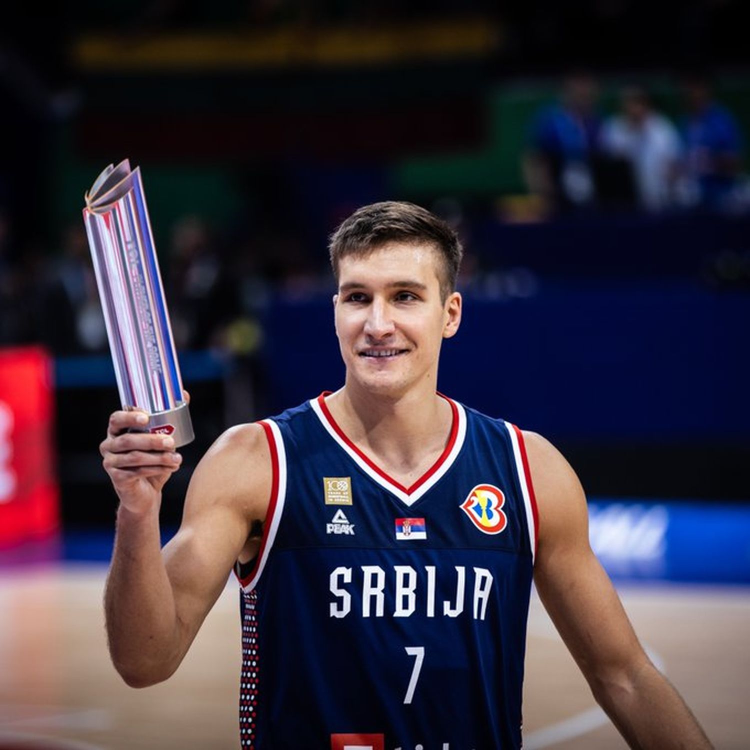 Bogdanovic se luce en Serbia.