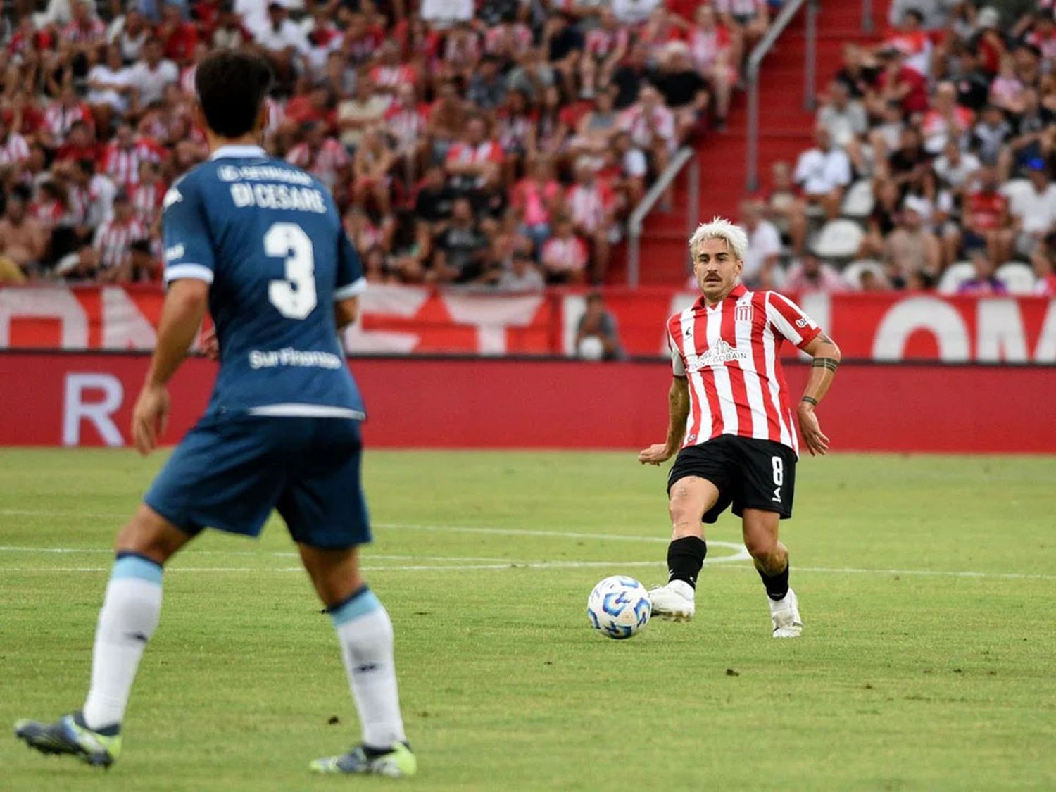 Estudiantes le ganó 2-0 a Racing con golazos de Ascacíbar y Neves