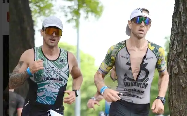 José Rossi y Luciano Agostini "tirando" juntos en el Ironman 70.3 Buenos Aires