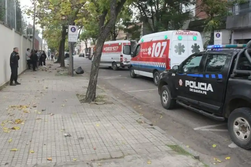 El incendio sorprendió a los vecinos a primeras horas de la mañana. Crédito: Guillermo Di Salvatore..