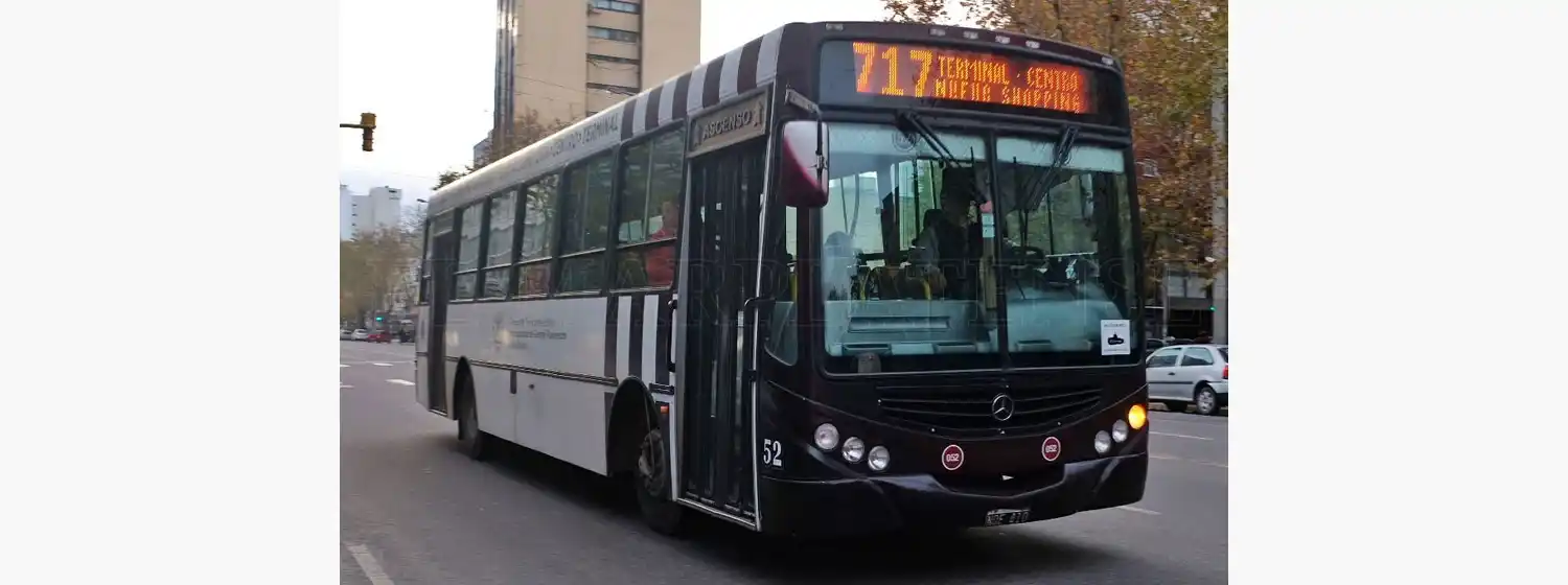El conflicto en el transporte quedó en un "cuarto intermedio"