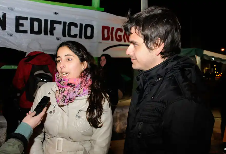 Estudiantes del IPAT y el Conservatorio oficiaron una clase abierta en la calle