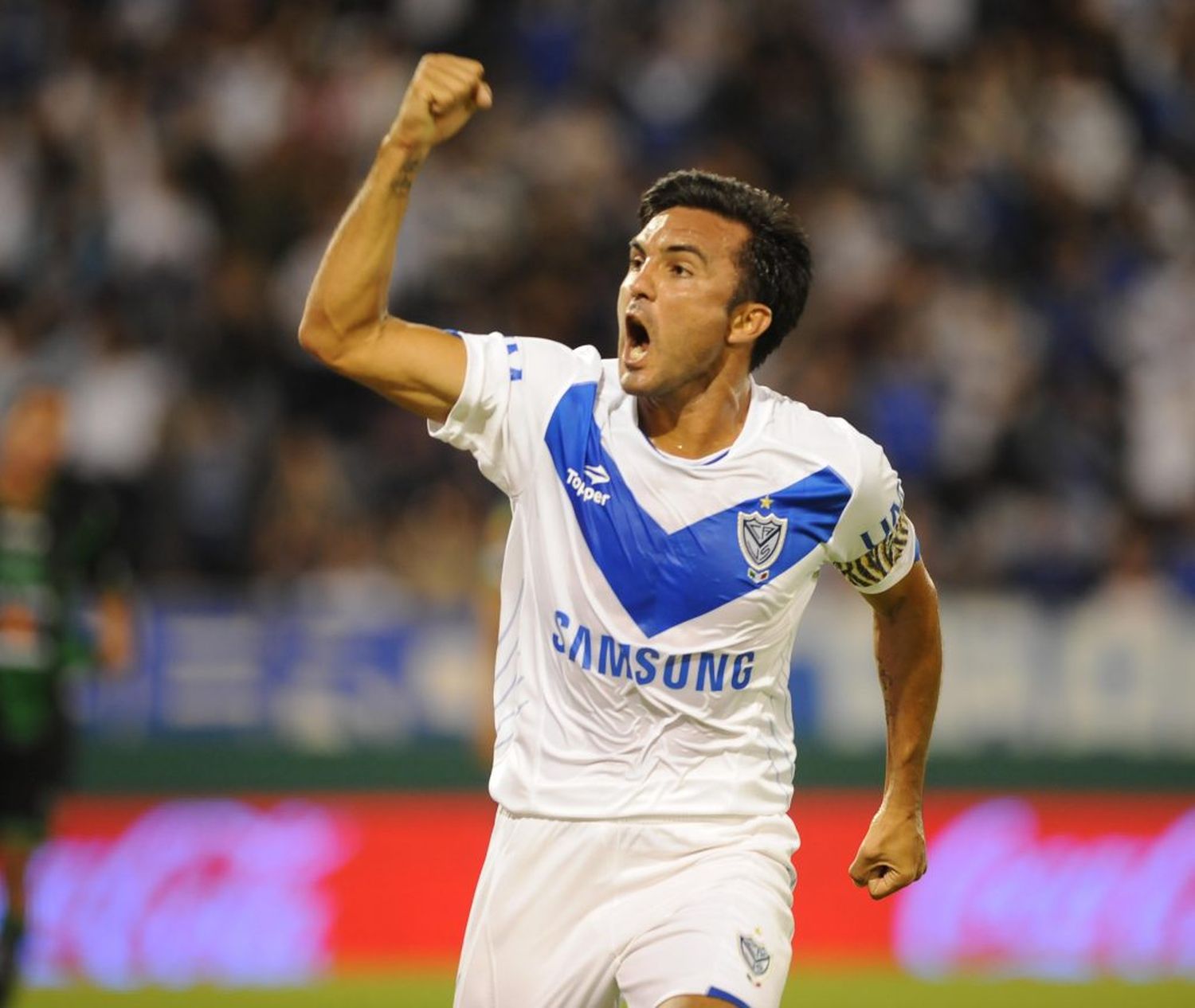 Cubero renovó con Vélez