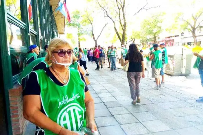 �SLa reforma la vamos a resistir  en la calle⬝