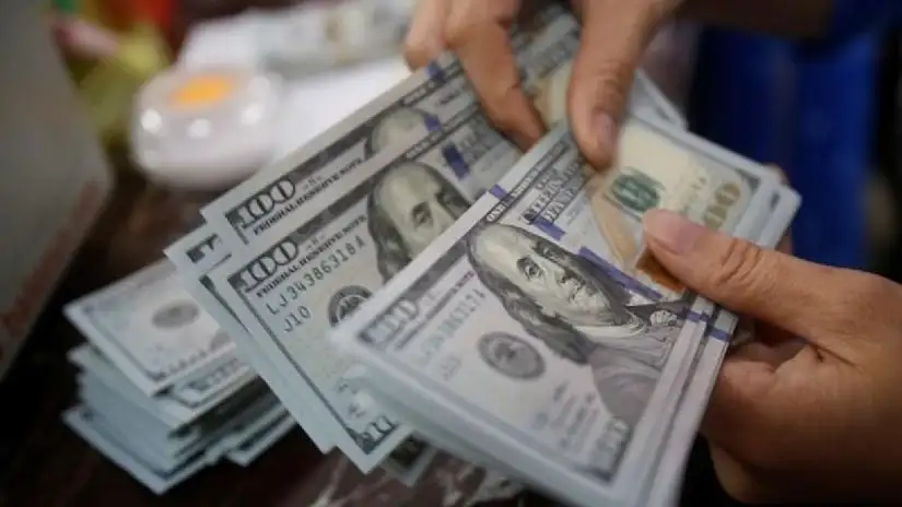 El dólar minorista cerró con mayoría de bajas en bancos este martes.