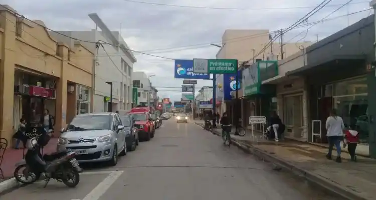 Comerciantes pidieron el traslado de la Feria de las Colectividades
