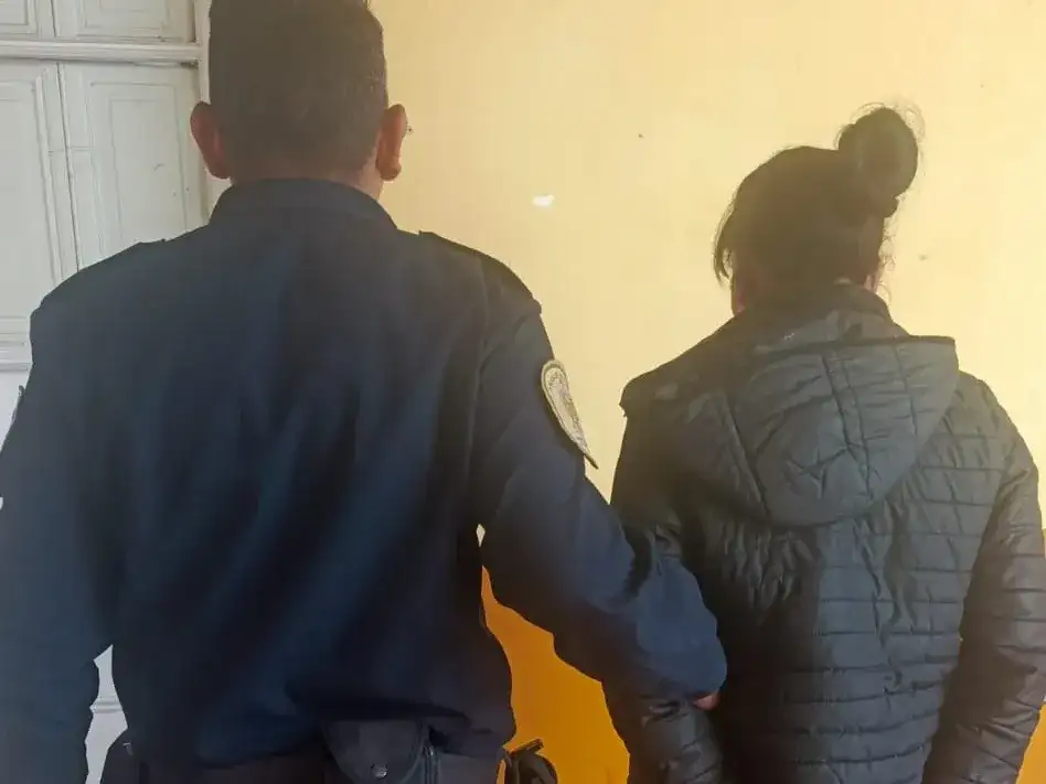 "Cuento del tío": una mujer se entregó en la Jefatura y confesó ser cómplice de estafar a un jubilado