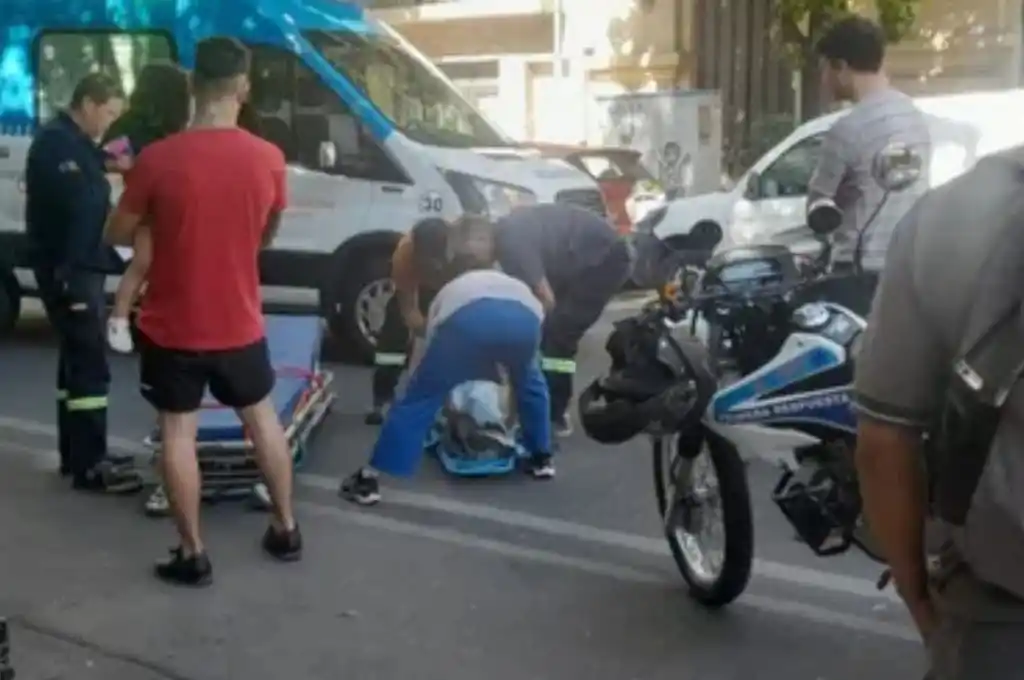 Rosario: una camioneta atropelló a una mujer y a una niña de 2 años