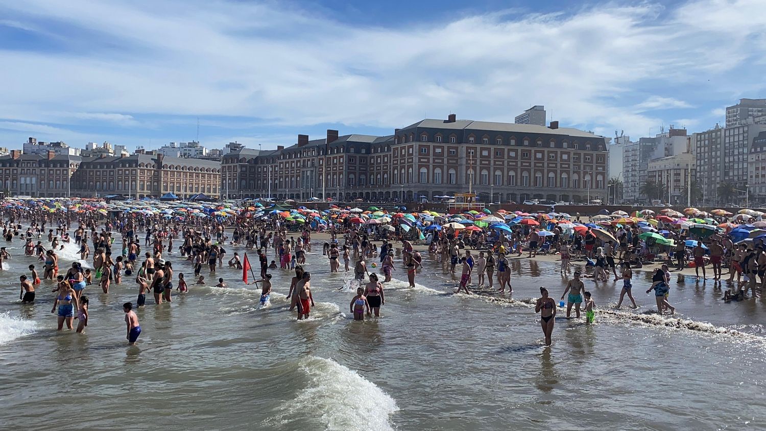 Llegó el día más caluroso de la semana con 32 grados de máxima