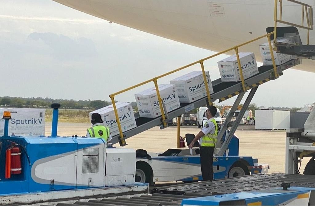 Ya se encuentra en el país el noveno vuelo con dosis de la vacuna Sputnik V