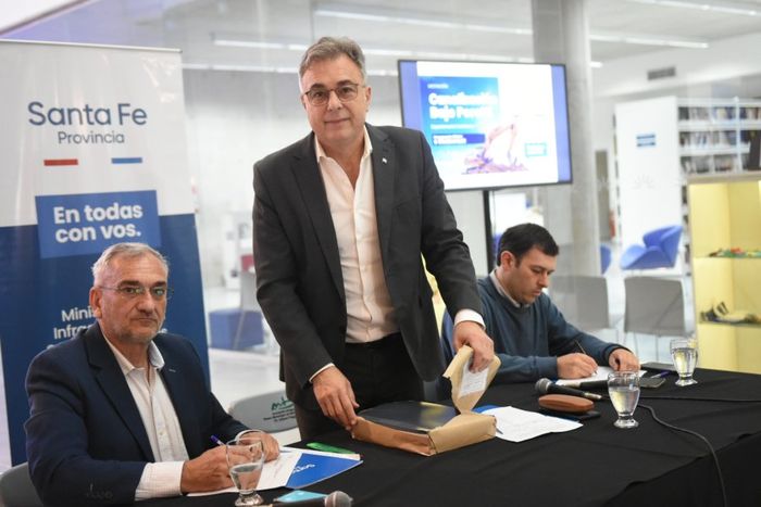 Con un presupuesto oficial de $ 515.189.648,62 (actualizado a la fecha ronda los $850 millones) y un plazo de ejecución de 18 meses calendario, se presentaron 8 oferentes