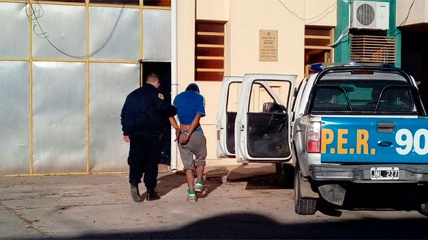 Matan a un hombre porque no les devolvió dos jaulas de pájaros