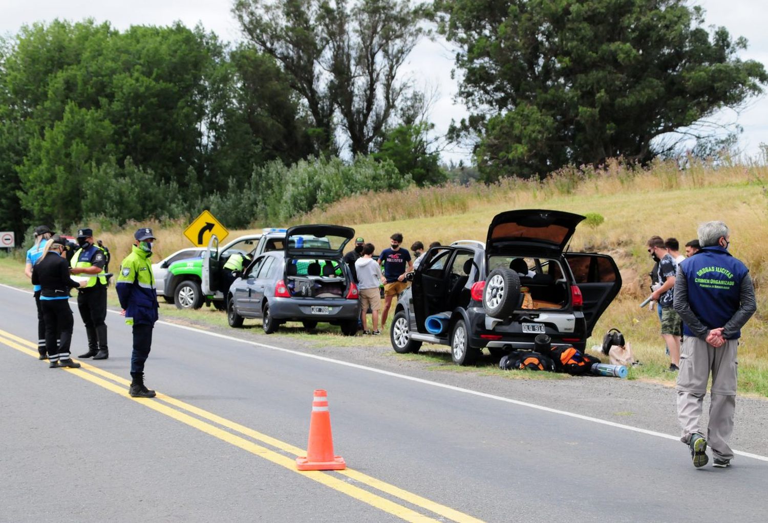 Personal policial realizó un operativo en La Vasconia