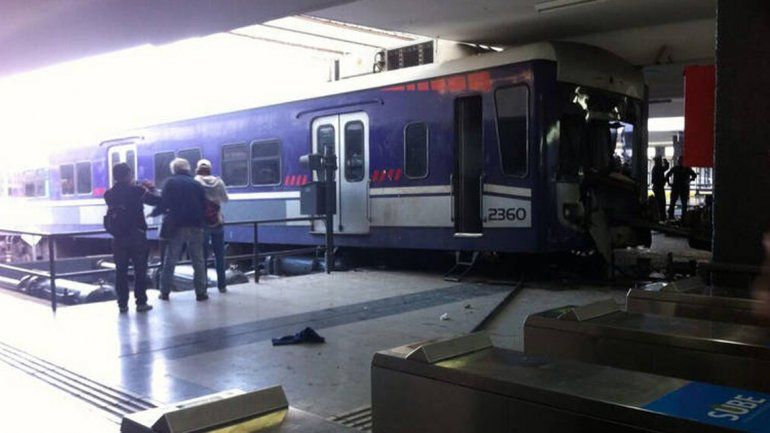 Nuevo choque del Tren Sarmiento en Once: Incidentes, gente atrapada y 80 personas heridas