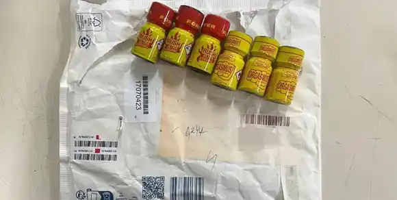 Poppler: descubrieron seis frascos de una inusual droga enviada por encomienda de Eslovaquia a Córdoba