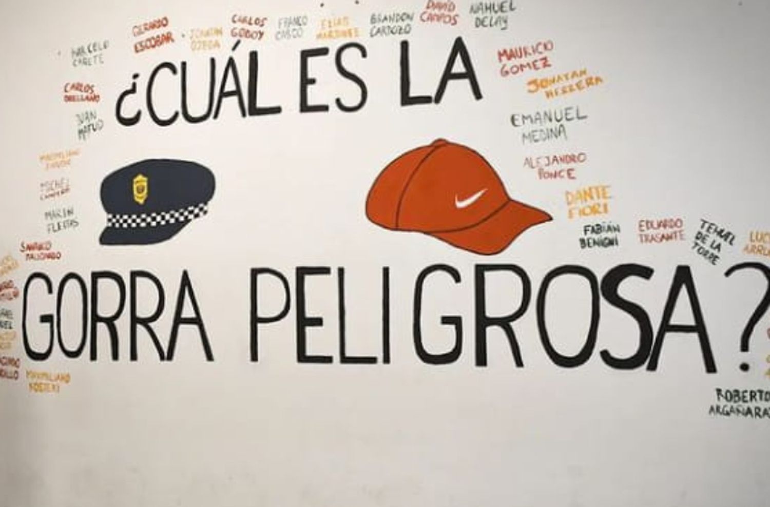 Polémica por un mural en el Superior de Comercio en contra de la Policía