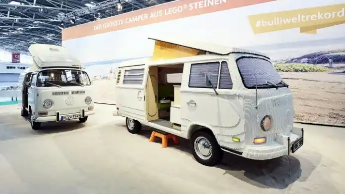 Autos hechos con legos
