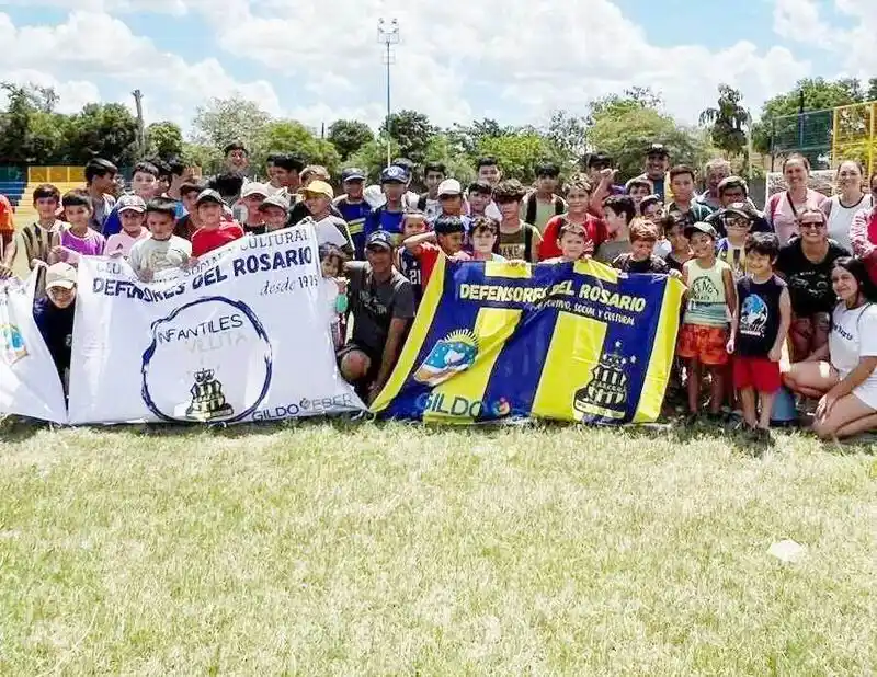 Clubes de barrio también se manifestaron 
en contra del DNU y la ley ómnibus