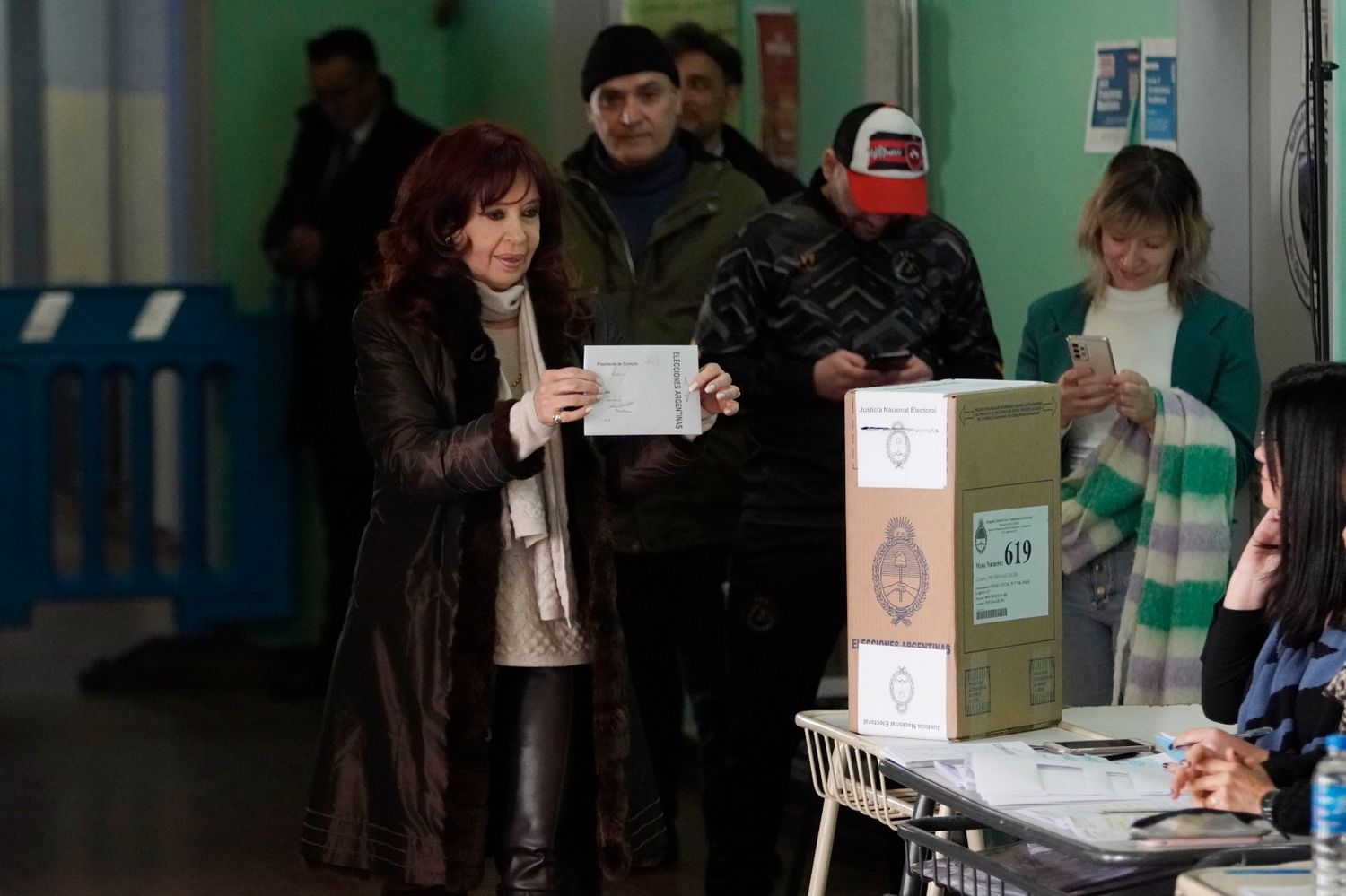 PASO 2023: Votó Cristina, dijo que "es un día de muchas emociones" y recordó a Néstor
