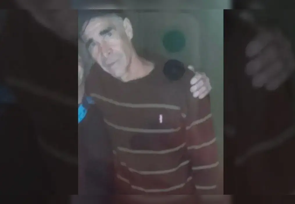 Santiago Soto tiene 60 años y es oriundo de La Plata.