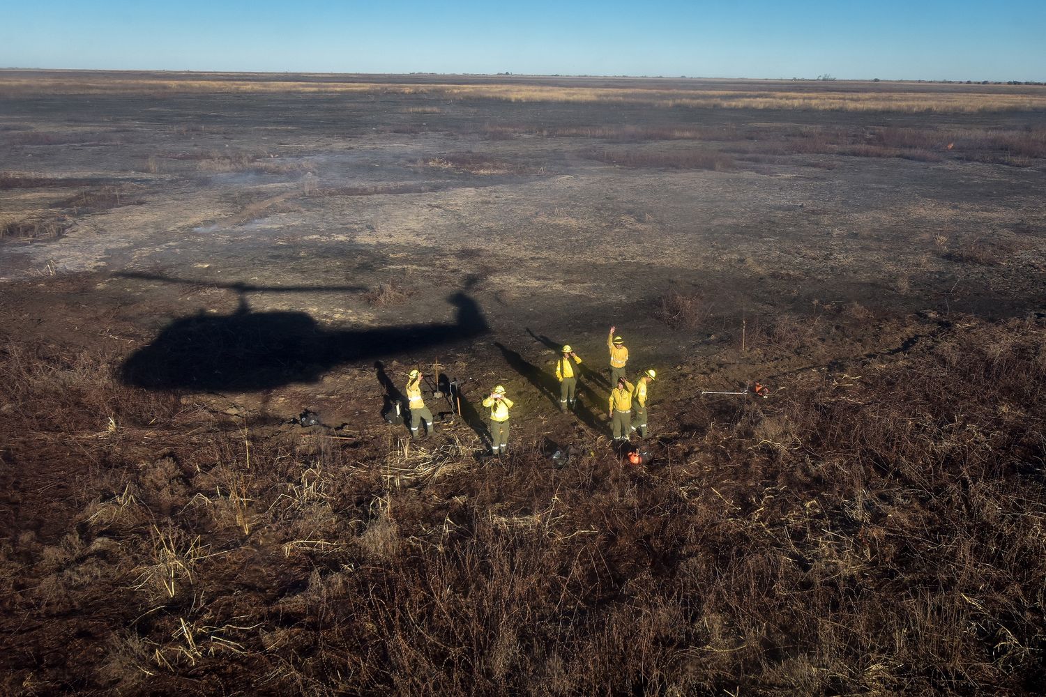 Controlaron y apagaron incendios en islas de Victoria