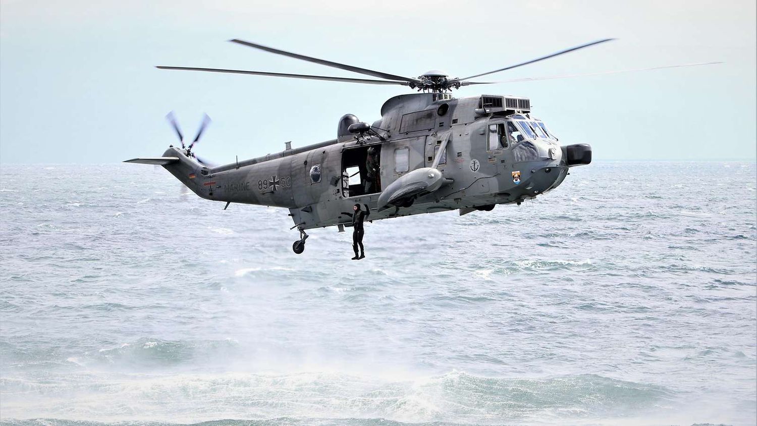 Alemania dona seis helicópteros Sea King Mk41 a Ucrania