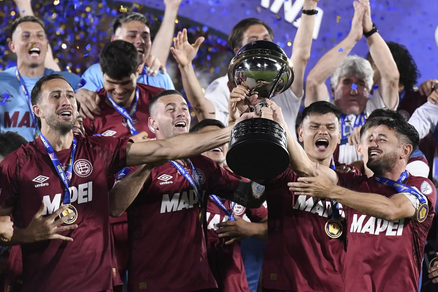 Lanús campeón de la Sudamericana: Walter Bou falló su penal, pero festejó igual una noche histórica