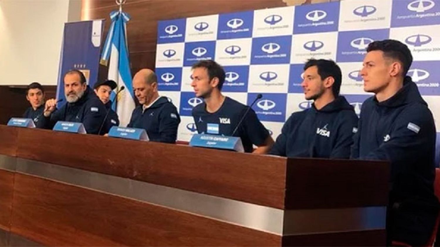 La Selección volvió al país y Hernández habló de los Juegos Olímpicos que se vienen
