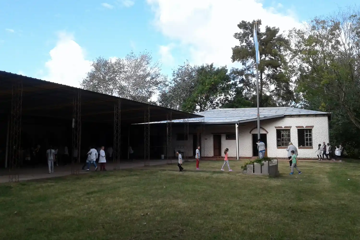 Iniciaron los trabajos para la reparación de la escuela Nº 203