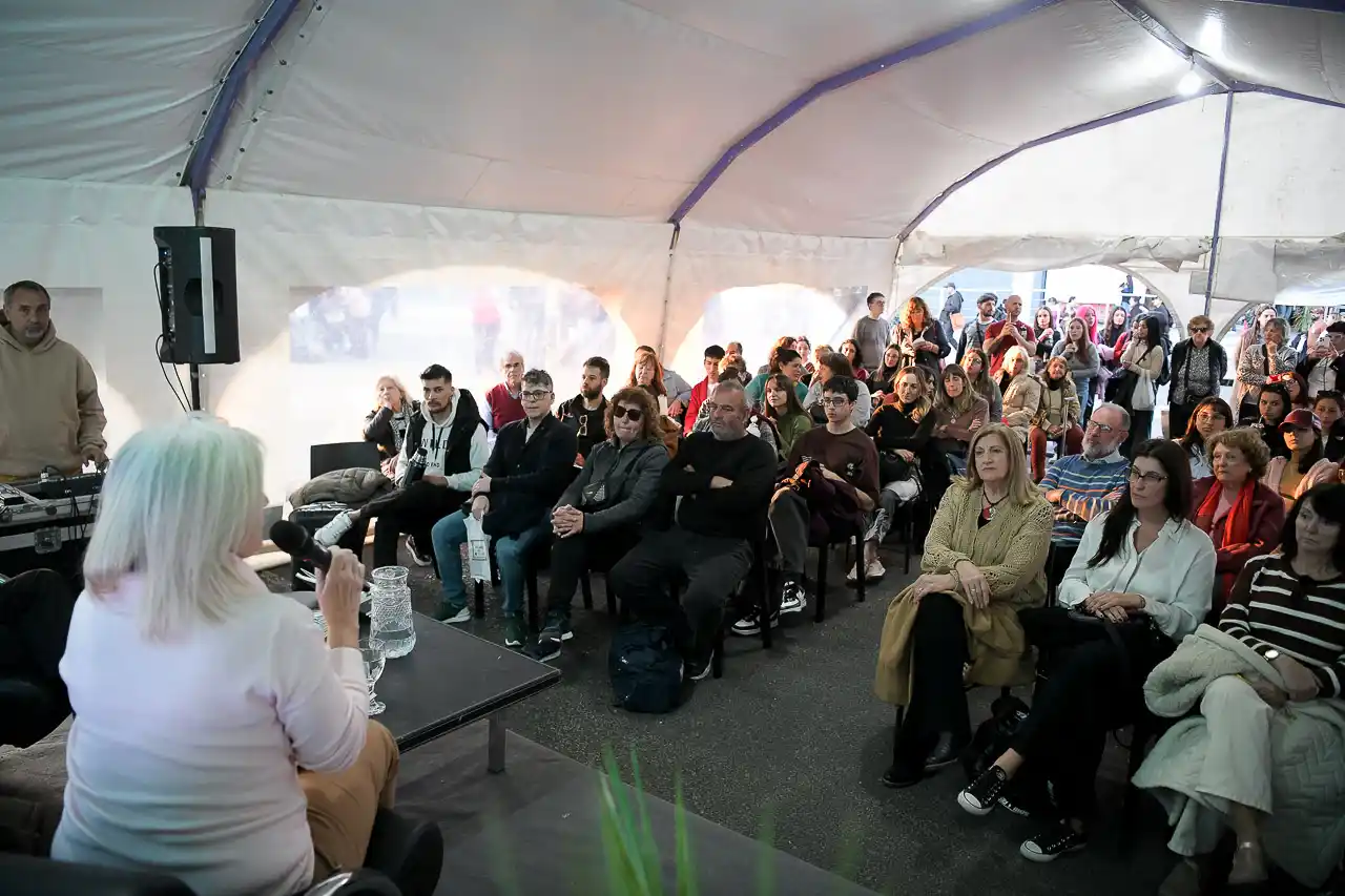 Miles de visitantes disfrutaron de la 13ª edición de la Feria Paraná Lee