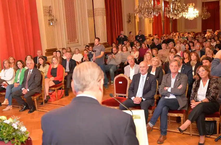 Tandil comenzó a celebrar oficialmente el Bicentenario