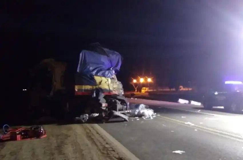 Choque fatal entre camiones: un muerto y un herido de gravedad
