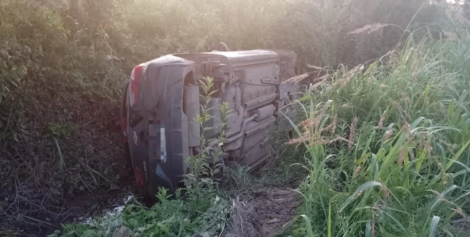 El automóvil había sido robado en Cabaña Leiva.