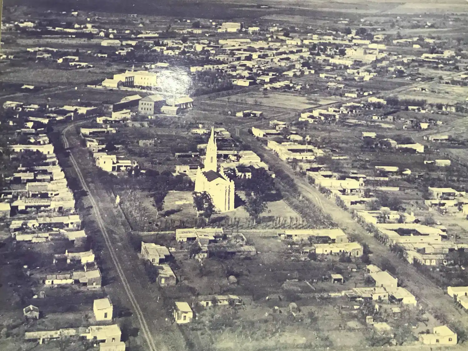 La colorida historia de las empresas más longevas de Argentina