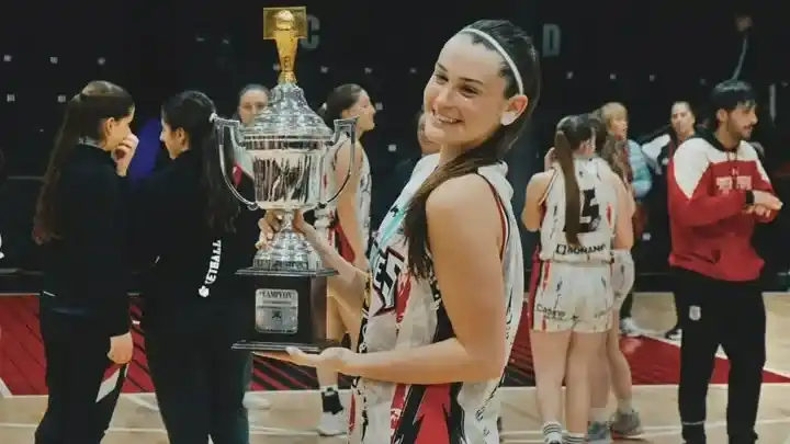 Mora García Duffy sumó un nuevo trofeo en Quilmes de Mar del Plata